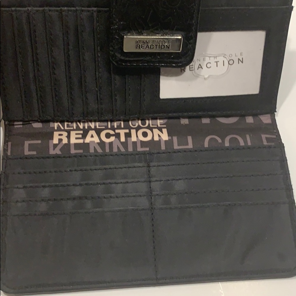 Kenneth Reaction Wallet - Picture 2 of 3